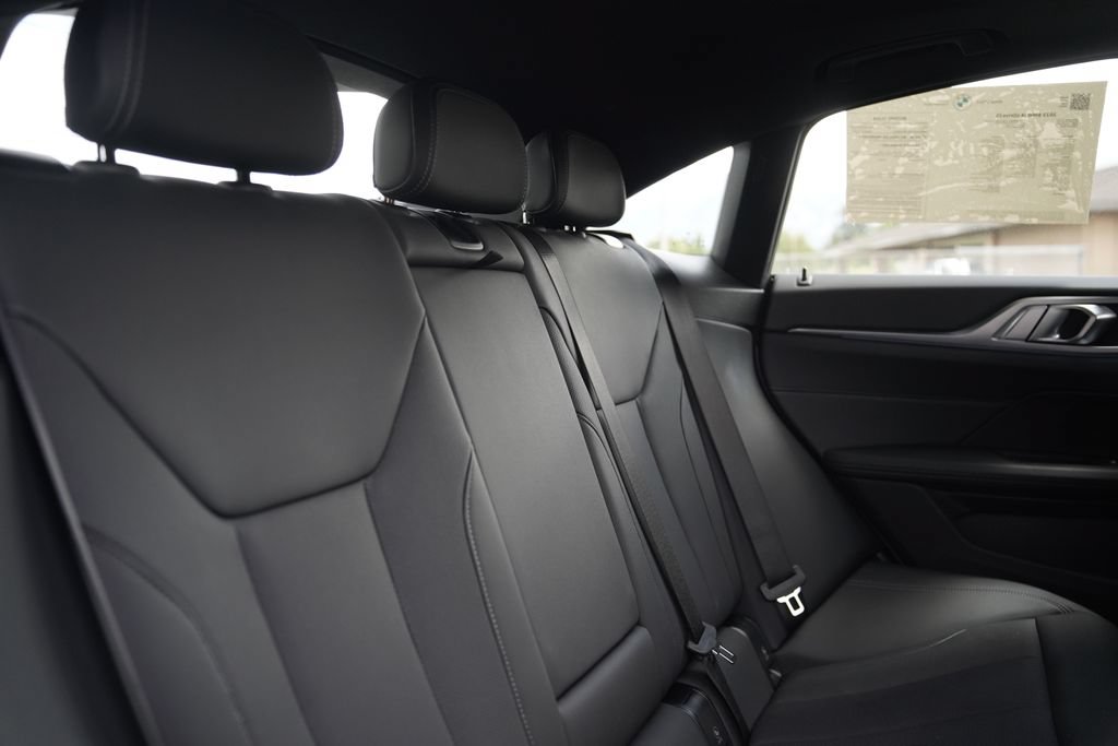 Used 2023 BMW i4 eDrive35 RWD image 13