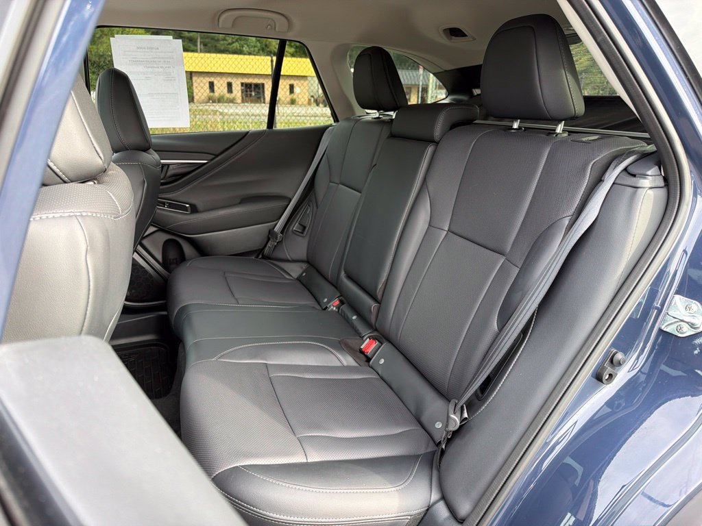 Used 2025 Subaru Outback Limited AWD/4WD image 19