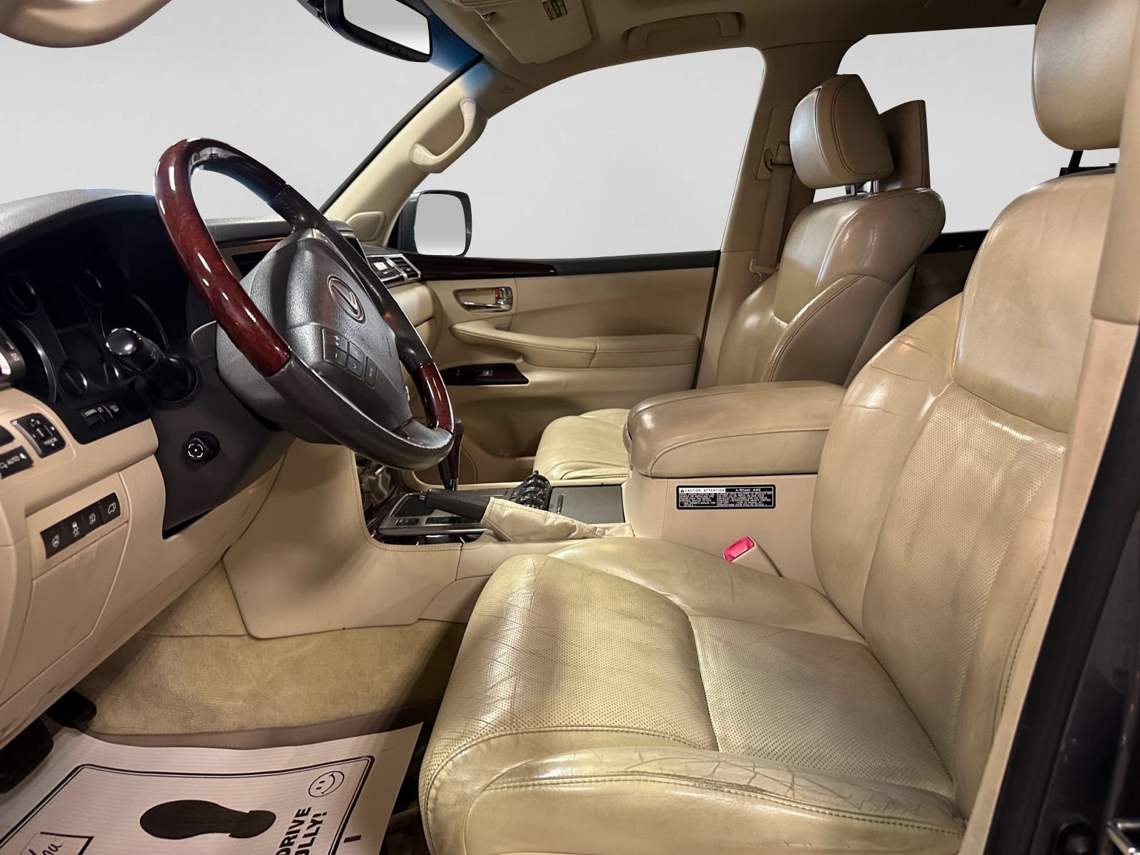 Used 2013 Lexus LX 570 4WD w/ Luxury Pkg image 15