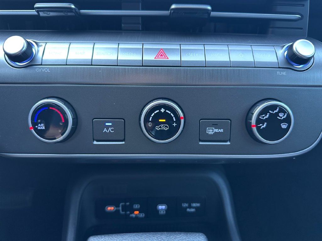 New 2027 Hyundai Kona SE FWD image 17