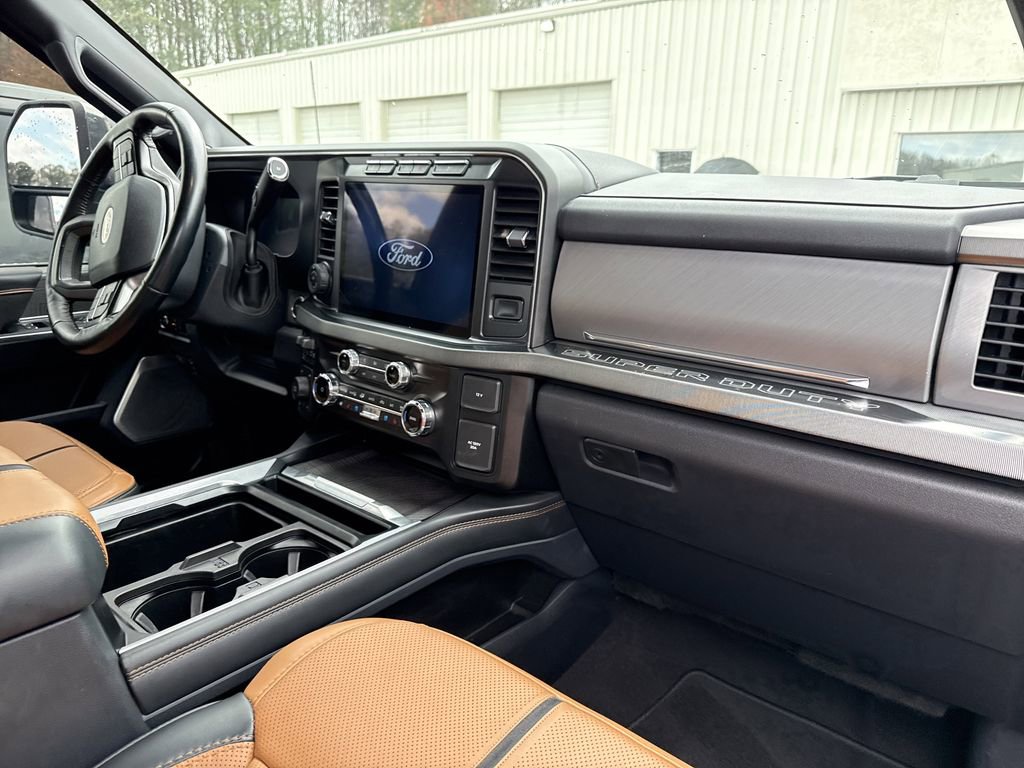 Used 2024 Ford F250 Platinum image 16