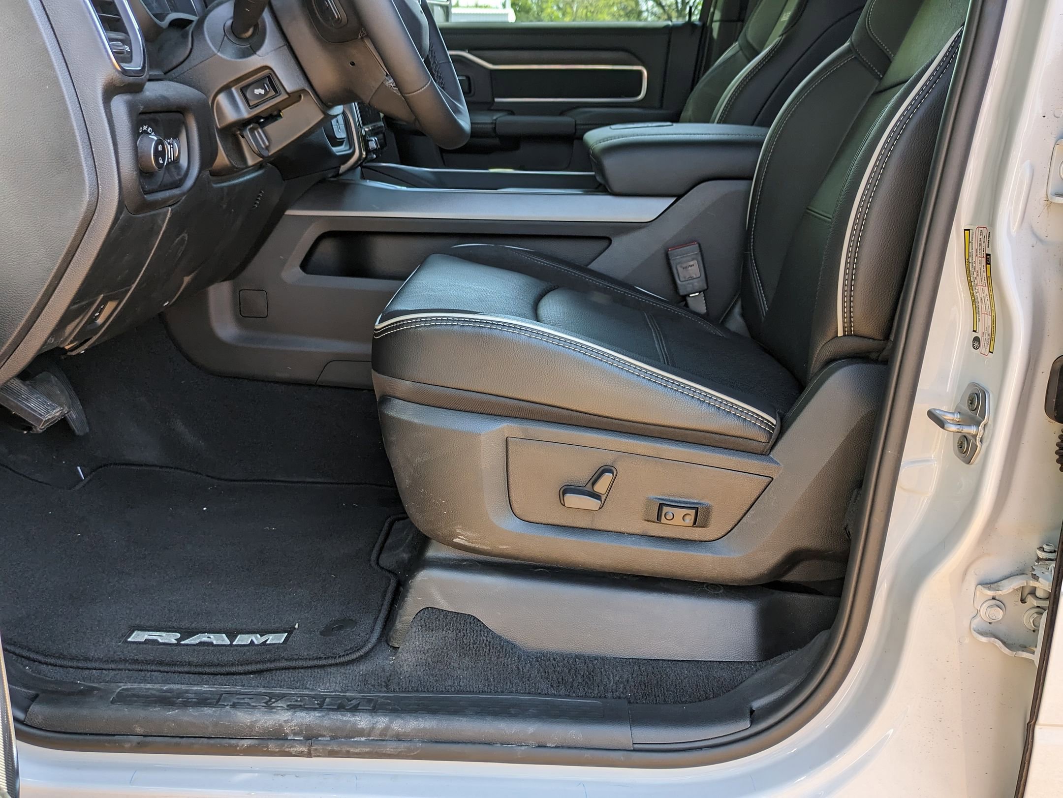 New 2025 RAM 2500 Laramie image 11