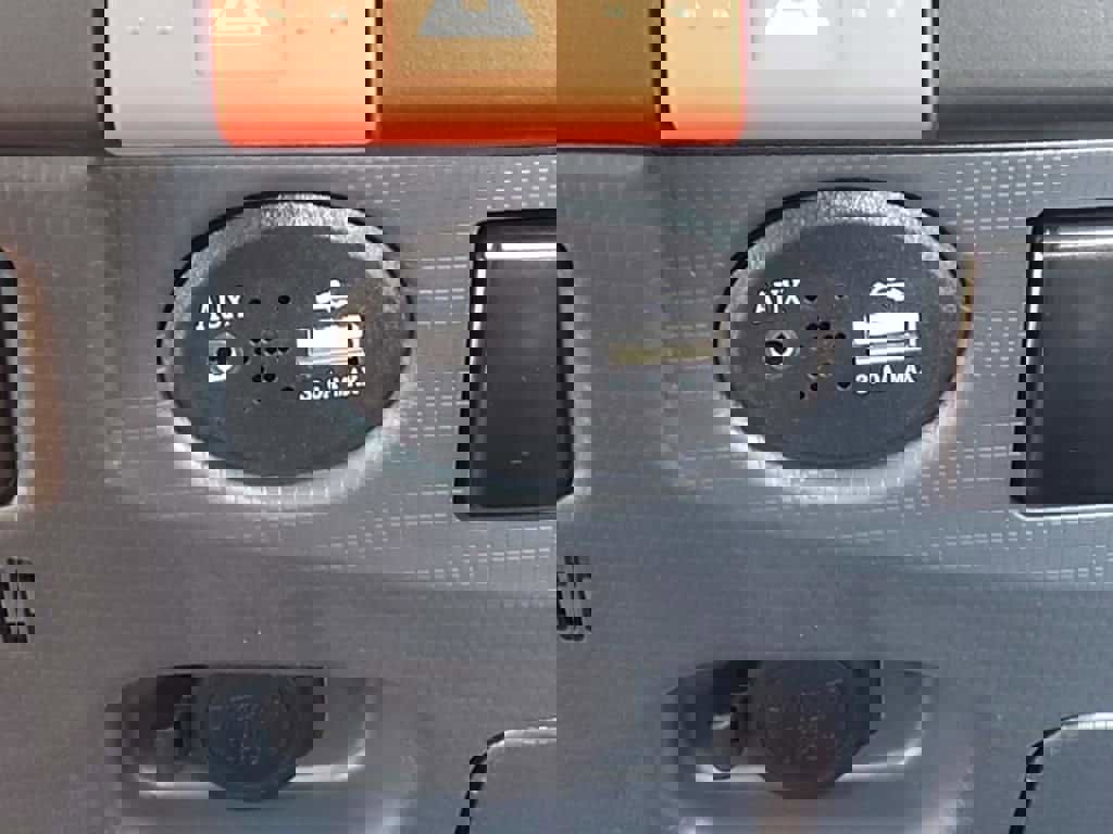 New 2025 Chevrolet Low Cab Forward image 13