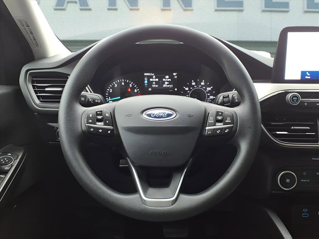 Used 2021 Ford Escape SE w/ SE Sport Appearance Package image 14