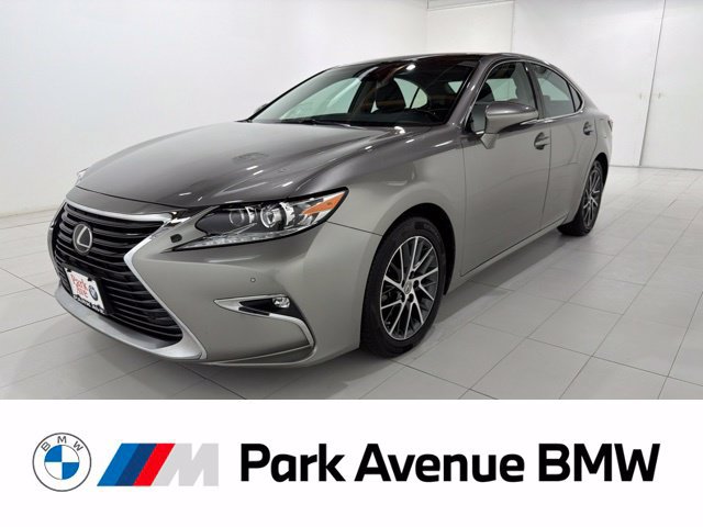 Used 2017 Lexus ES 350 w/ Luxury Package