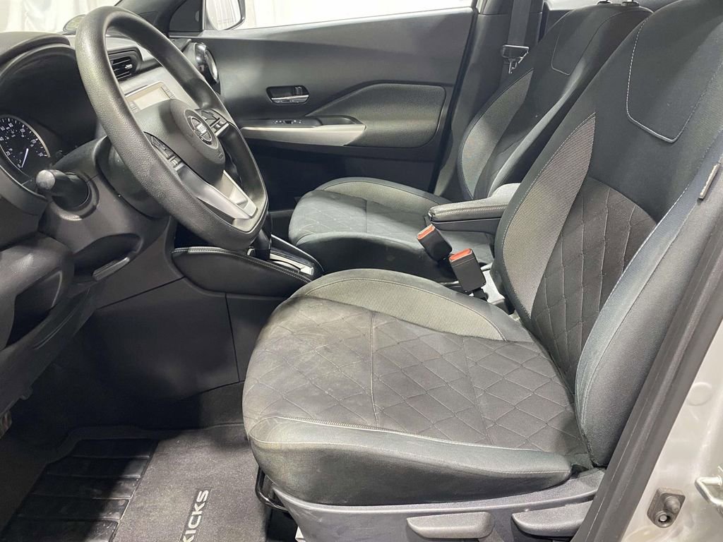 Used 2020 Nissan Kicks SV FWD image 16