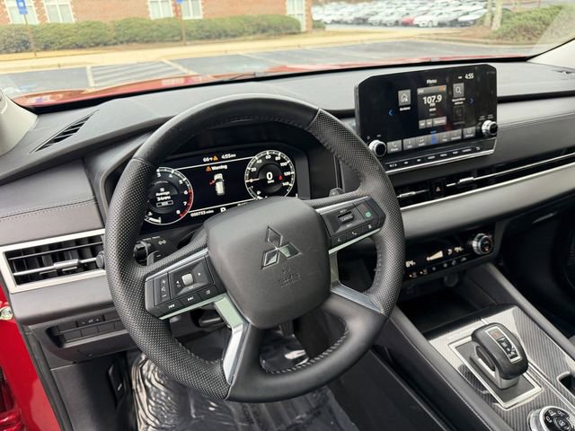 Used 2023 Mitsubishi Outlander SE image 13