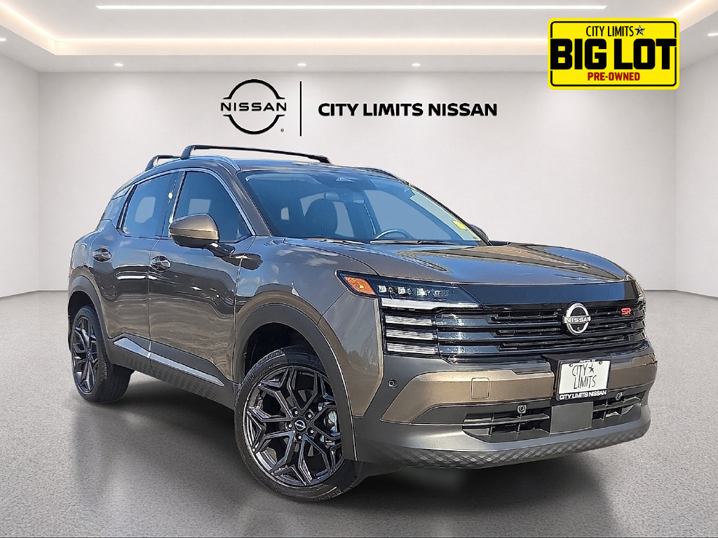 Used 2025 Nissan Kicks SR FWD 360° Tour