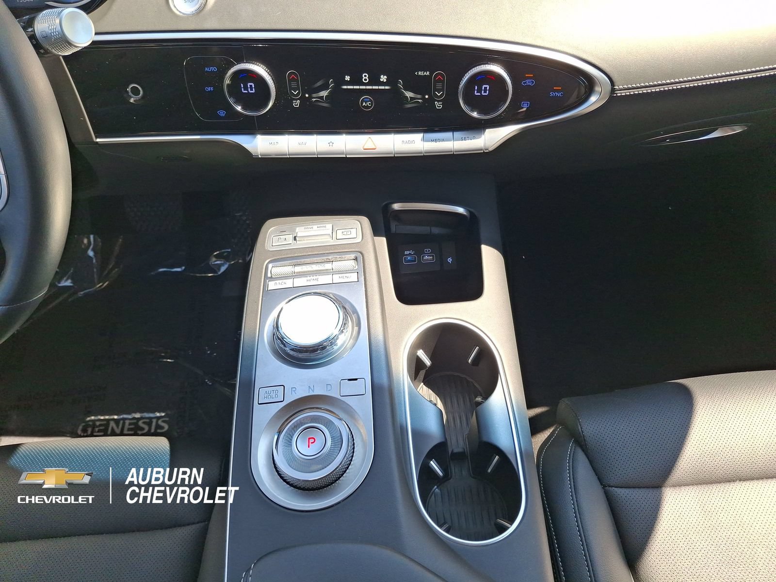 Used 2025 Genesis GV70 2.5T AWD/4WD image 12