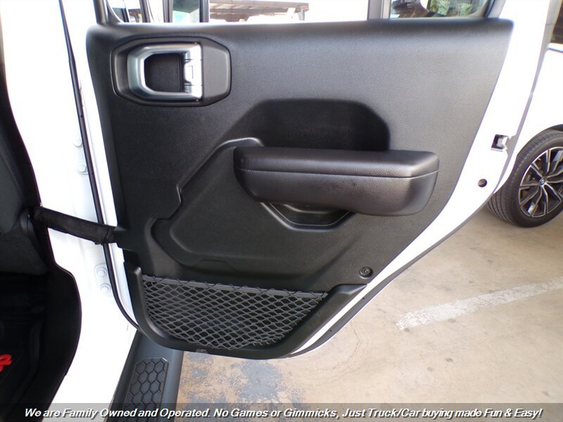 Used 2018 Jeep Wrangler Unlimited Sport S AWD/4WD image 18