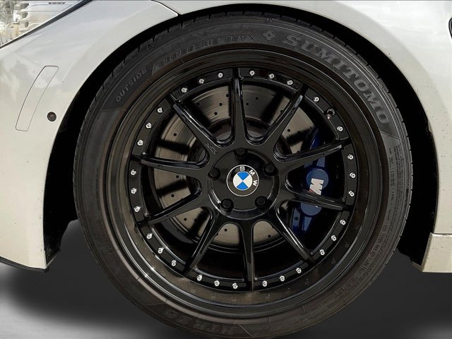 Used 2017 BMW M3 RWD image 8