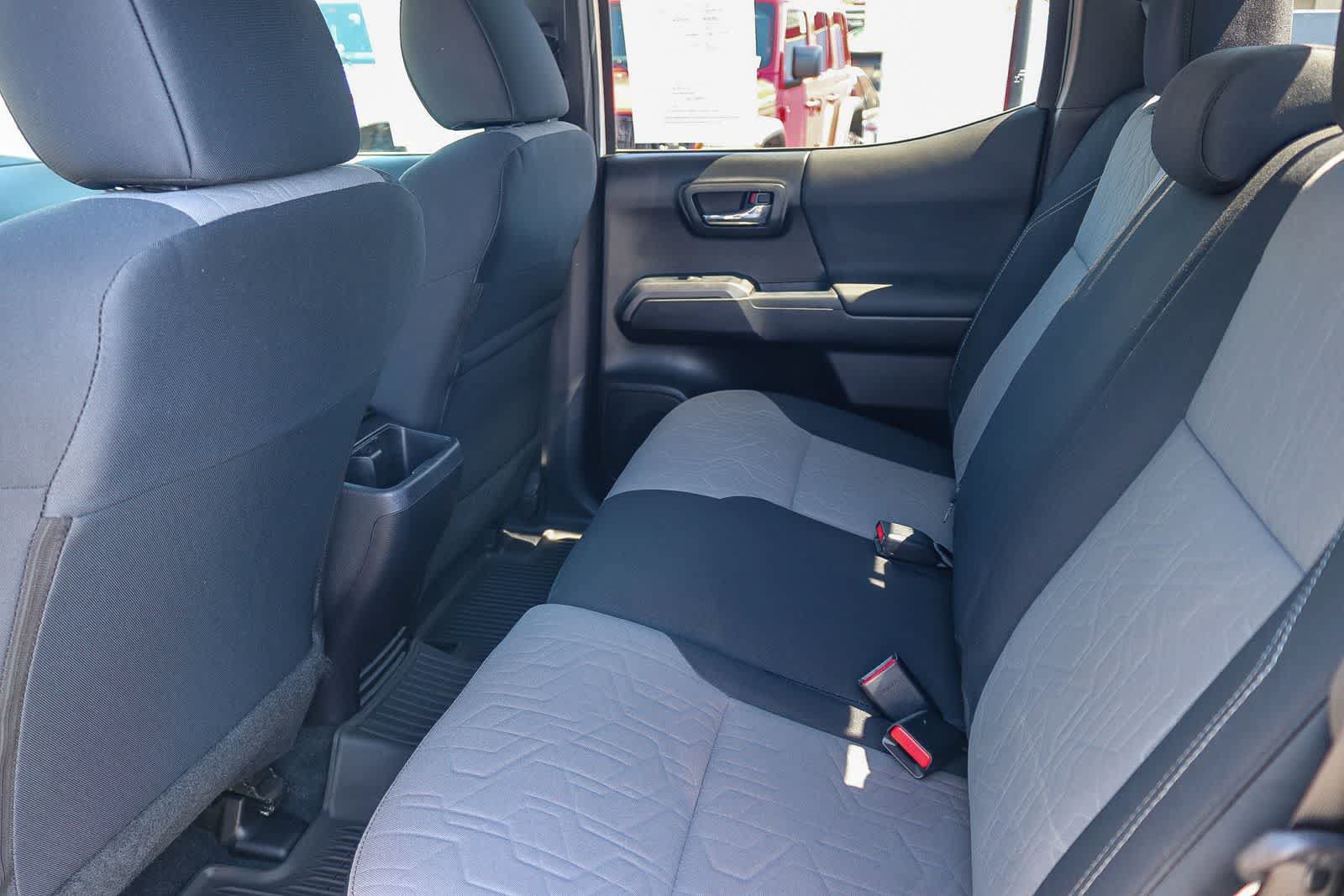Used 2022 Toyota Tacoma TRD Sport w/ Technology Package RWD image 19