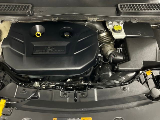 Used 2017 Ford Escape SE w/ Equipment Group 201A image 9