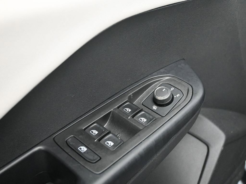 Used 2025 Volkswagen Taos S image 15