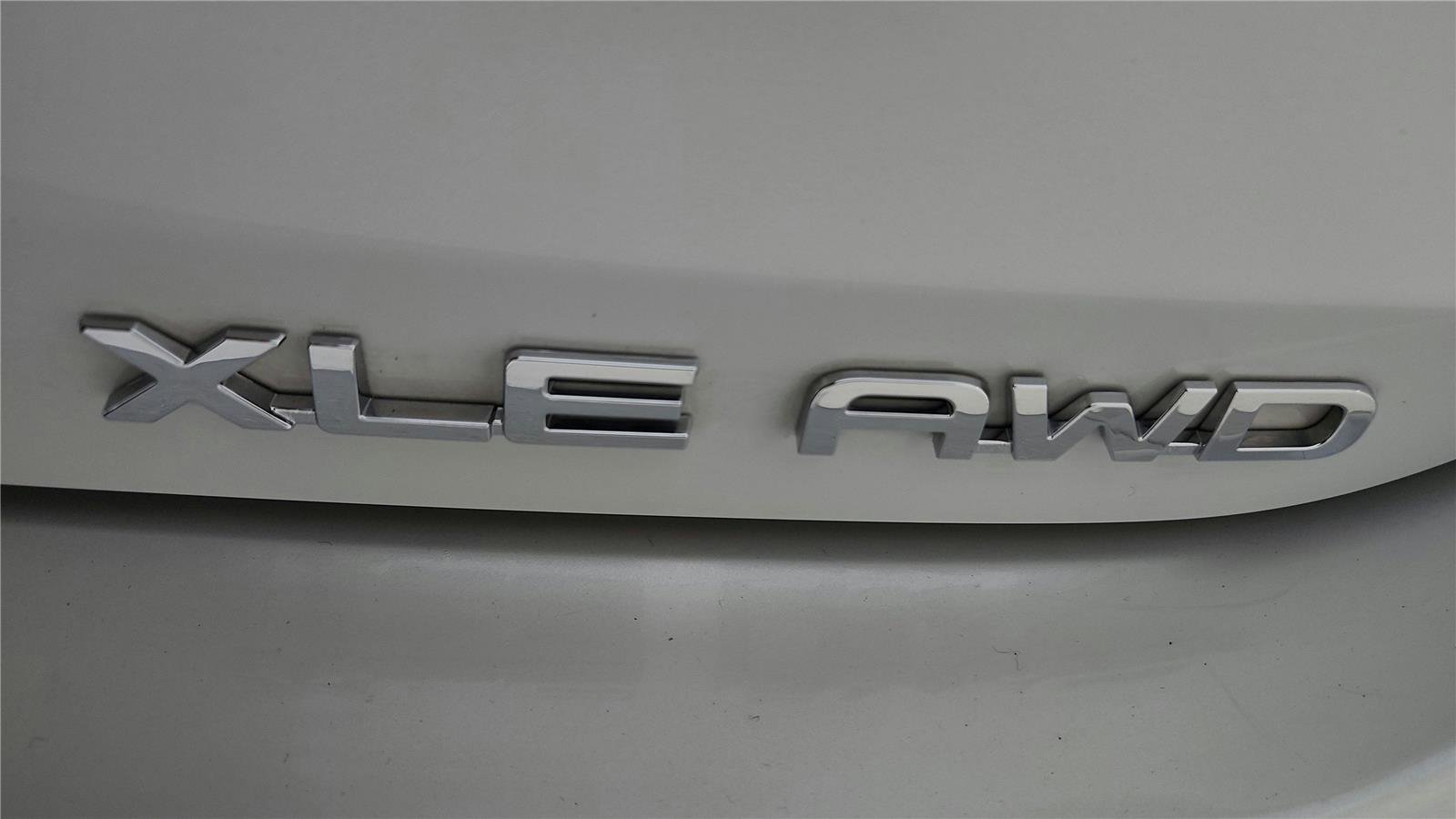 Certified 2023 Toyota Highlander XLE image 14