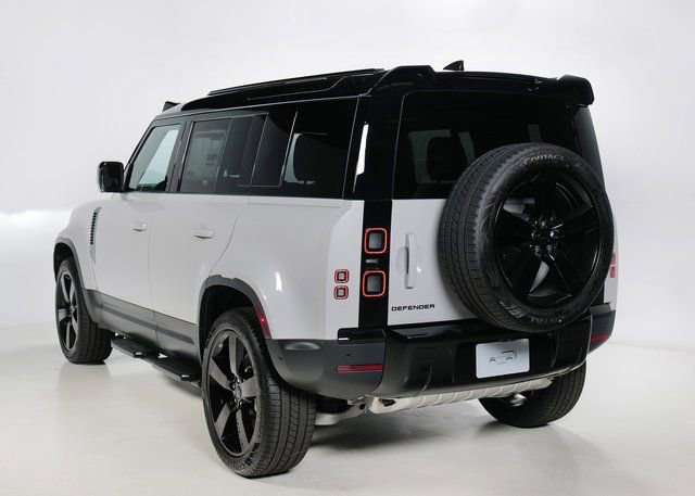 New 2026 Land Rover Defender 110 S image 39