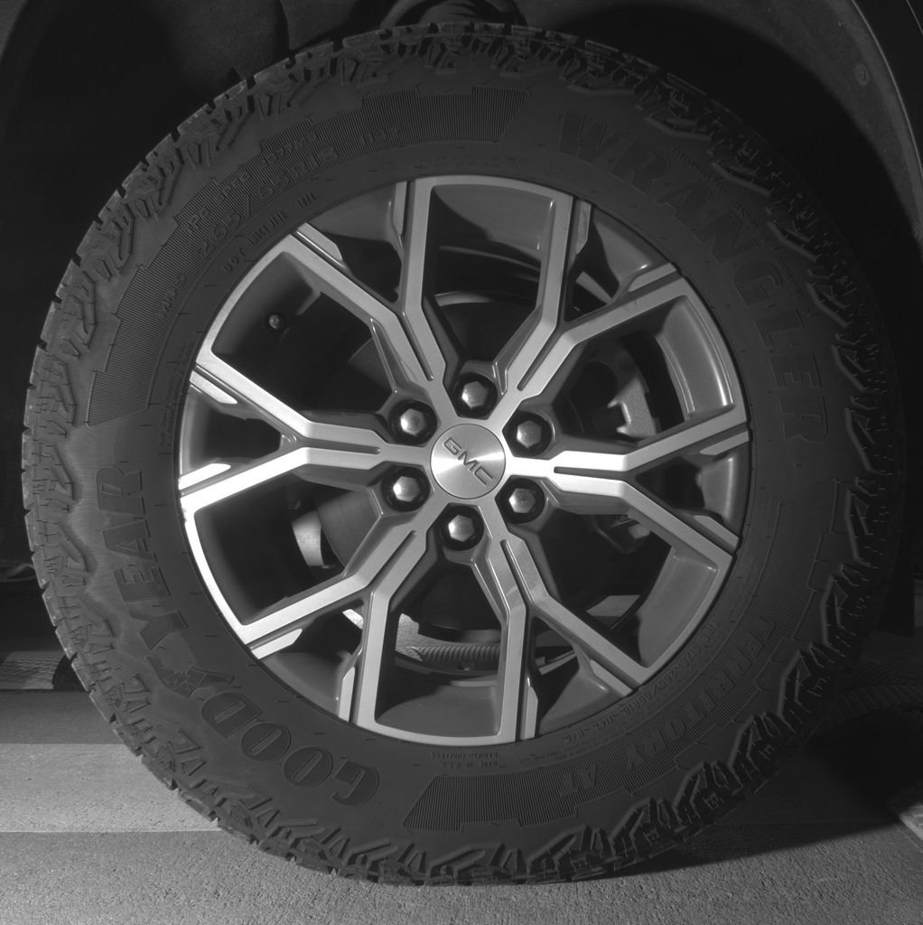 Certified 2024 GMC Acadia AT4 w/ Luxury Package AWD/4WD image 23