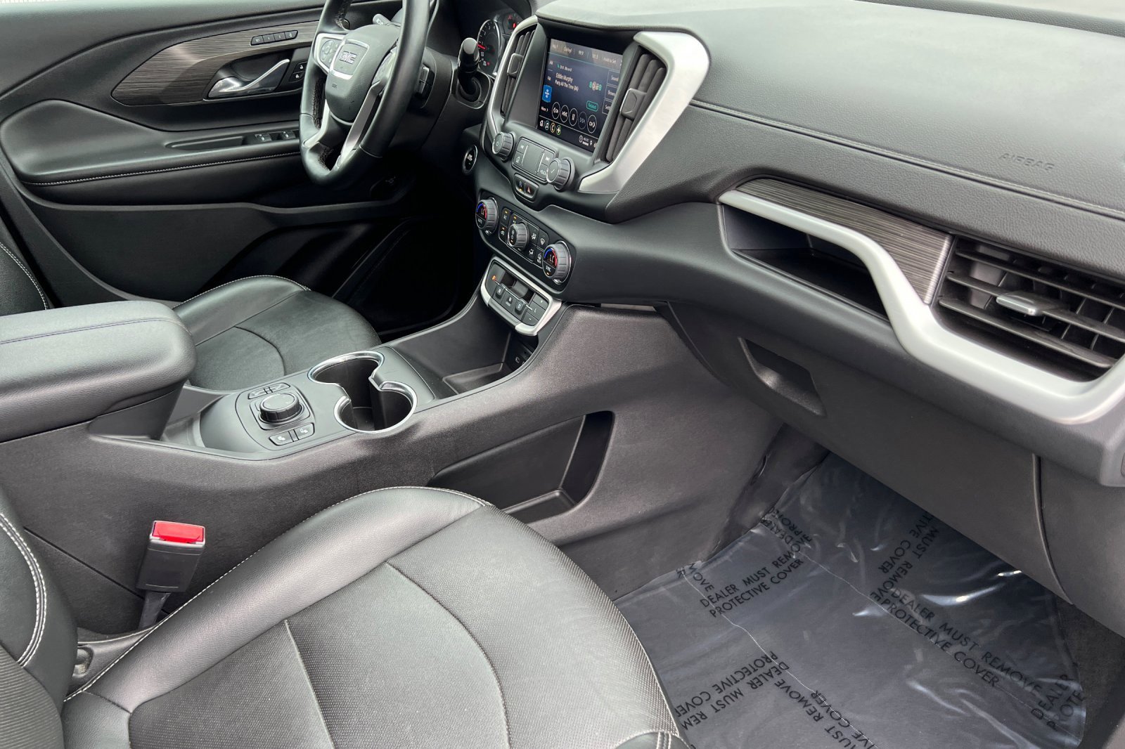 Used 2023 GMC Terrain SLT image 13