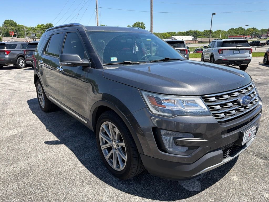 Used 2017 Ford Explorer Limited AWD/4WD image 3
