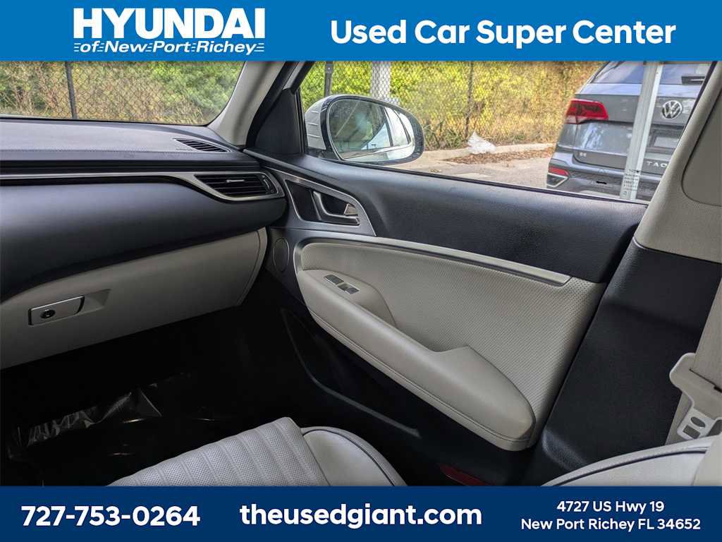 Used 2020 Genesis G70 2.0T w/ Elite Package image 19