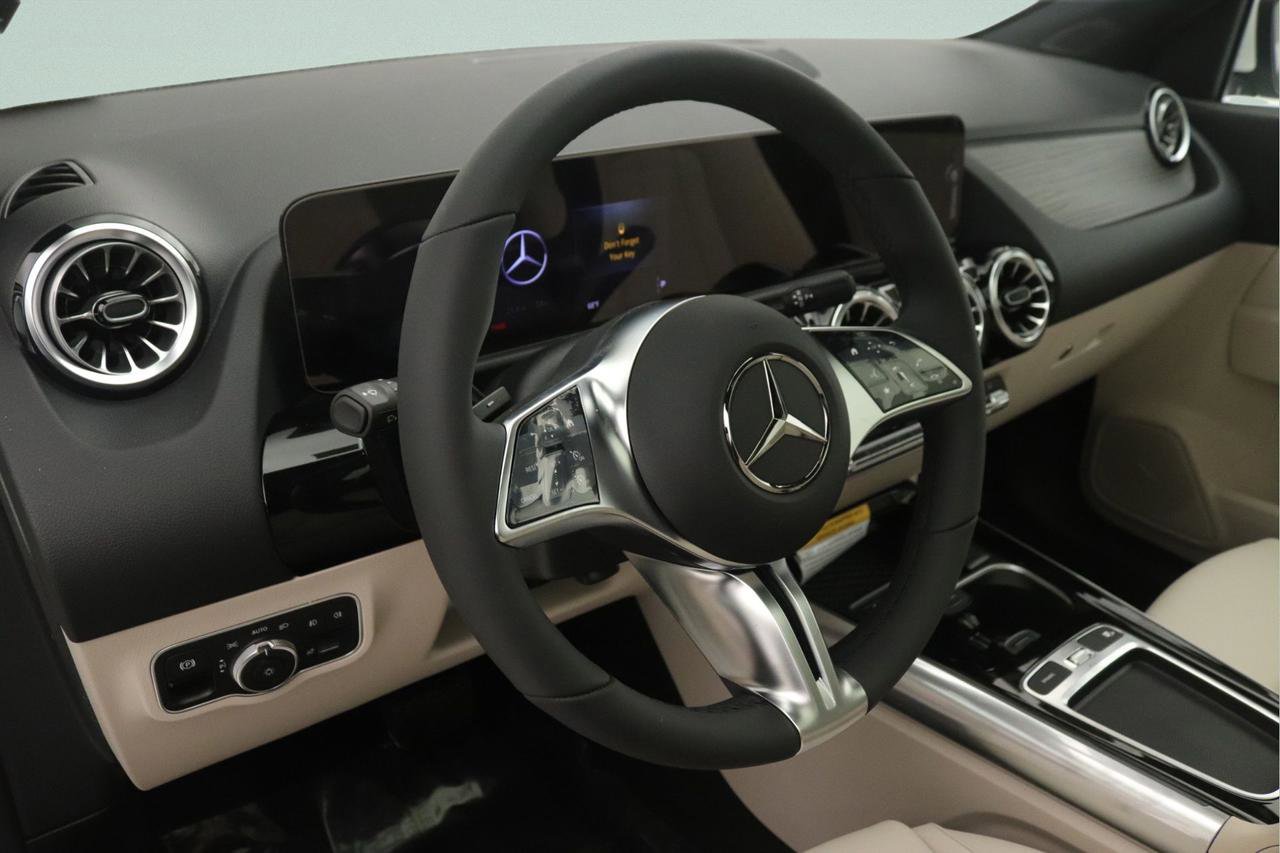 New 2026 Mercedes-Benz GLA 250 4MATIC image 4