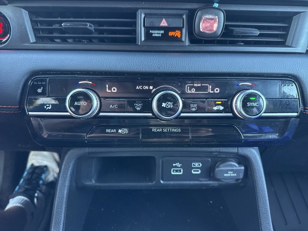 Used 2025 Honda Pilot Sport image 25