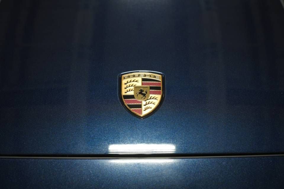 Used 2025 Porsche Cayenne S image 28