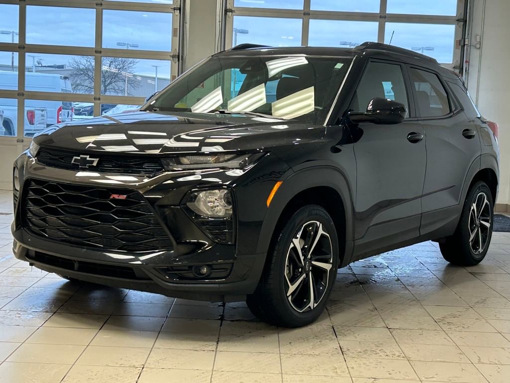 Used 2022 Chevrolet TrailBlazer RS w/ Technology Package image 3