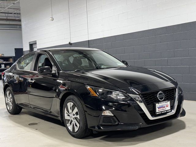 Used 2022 Nissan Altima 2.5 S FWD image 2