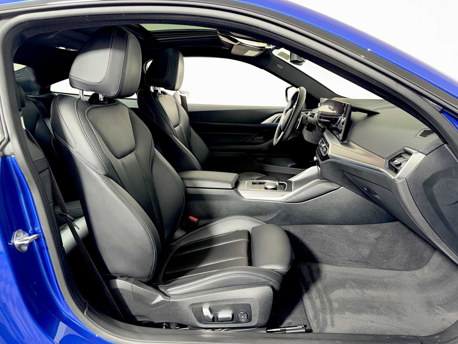 Used 2024 BMW 430i xDrive Coupe w/ M Sport Package AWD/4WD image 26