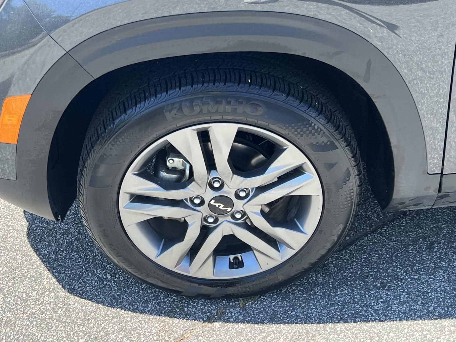 Used 2023 Kia Seltos S w/ Navigation Package image 11