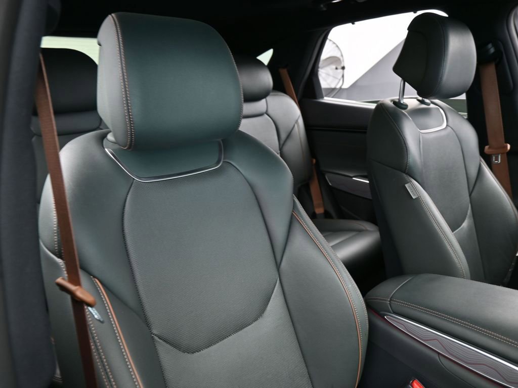 Used 2022 Genesis GV70 2.5T w/ Advanced Package image 49