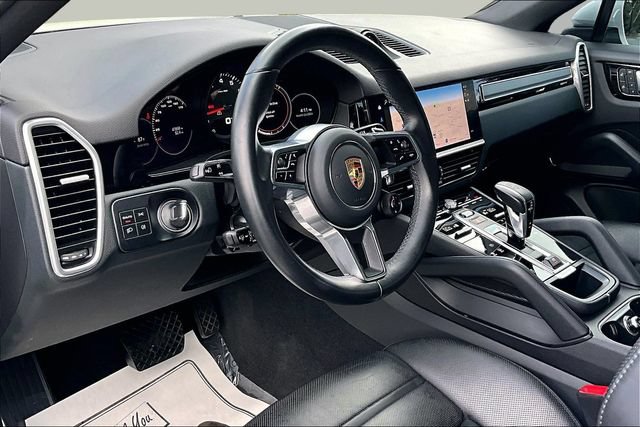 Used 2023 Porsche Cayenne Platinum Edition AWD/4WD image 20