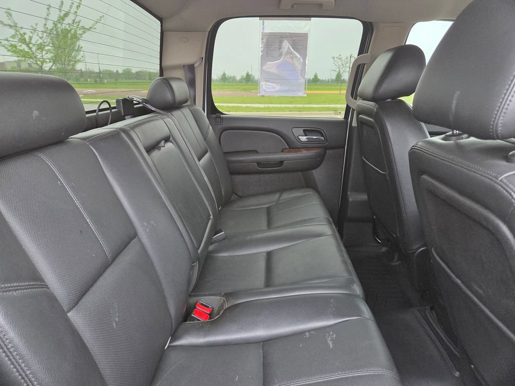 Used 2013 GMC Sierra 2500 SLT w/ Suspension Package, Off-Road AWD/4WD image 30