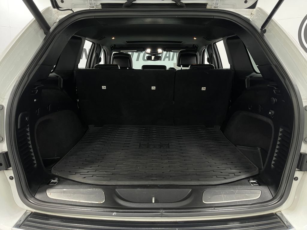 Used 2017 Jeep Grand Cherokee Limited image 26