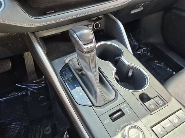 Used 2021 Toyota Highlander XSE AWD/4WD image 12