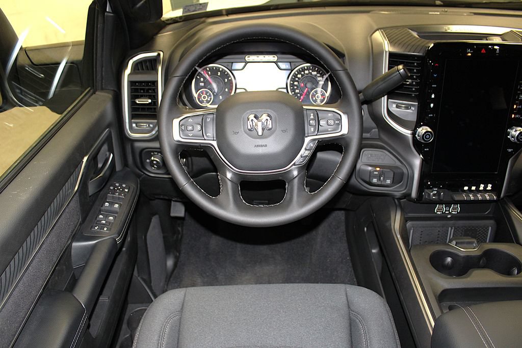 New 2026 RAM 2500 Big Horn AWD/4WD image 13