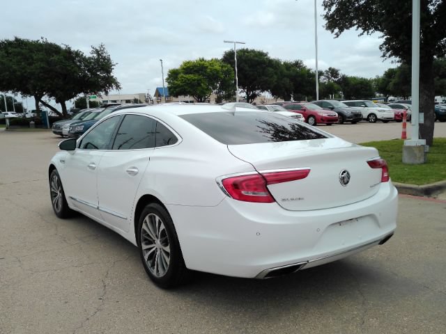 Used 2017 Buick LaCrosse Essence FWD image 11