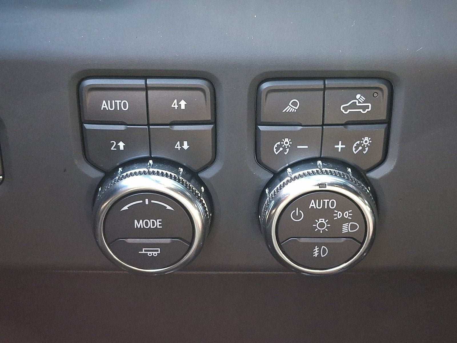 Used 2024 GMC Sierra 1500 AT4 w/ Technology Package AWD/4WD image 25
