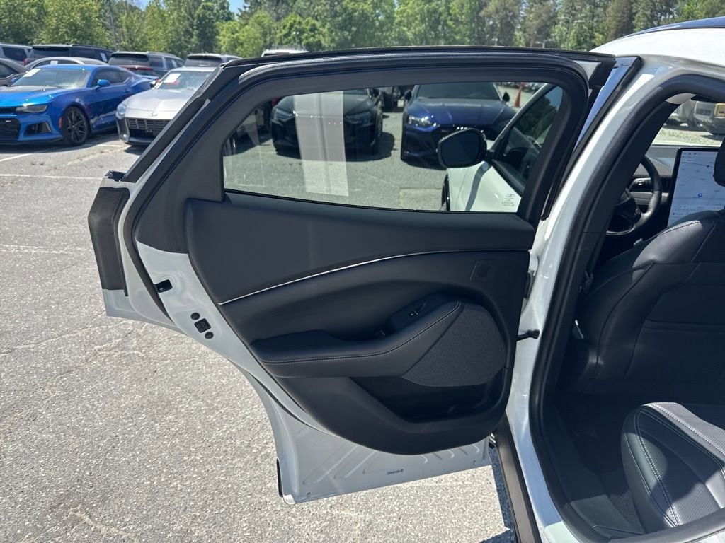 Used 2023 Ford Mustang Mach-E Premium AWD/4WD image 27