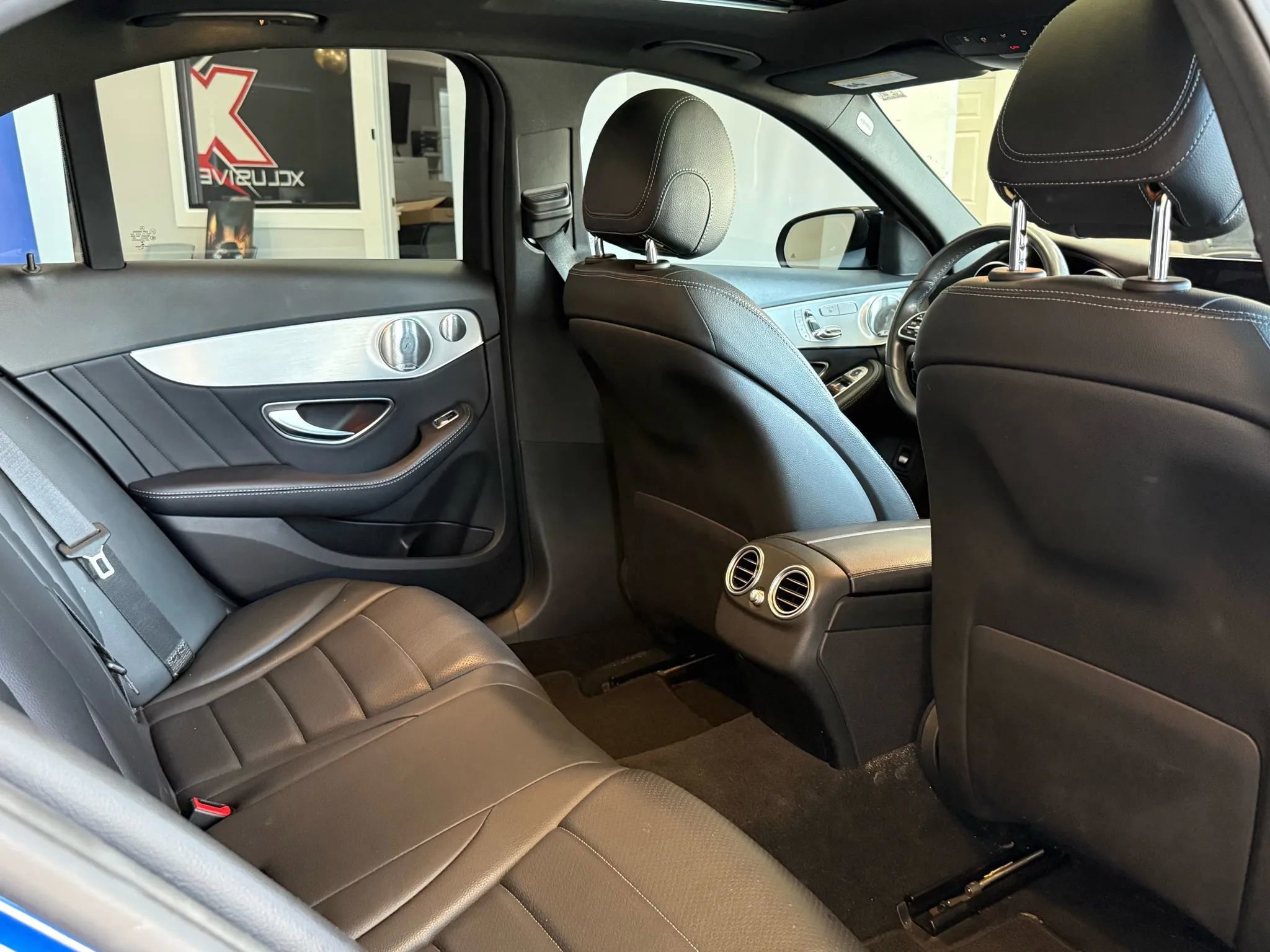 Used 2019 Mercedes-Benz C 300 4MATIC Sedan image 28
