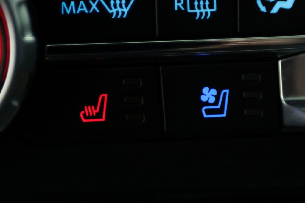 Used 2022 Ford F250 Lariat w/ Black Appearance Package image 27