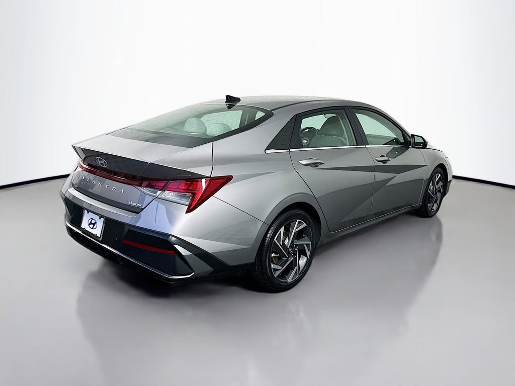 Certified 2024 Hyundai Elantra Limited image 5