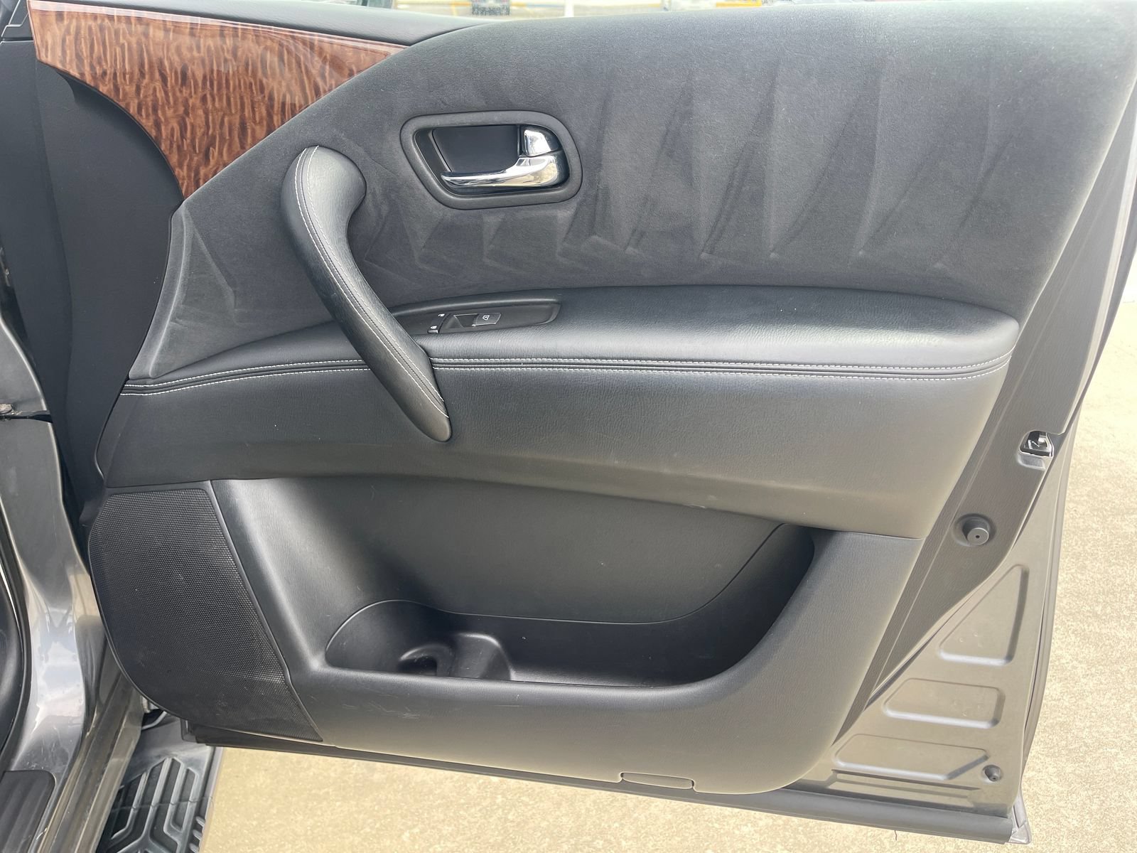 Used 2019 Nissan Armada SV w/ Driver Package RWD image 18