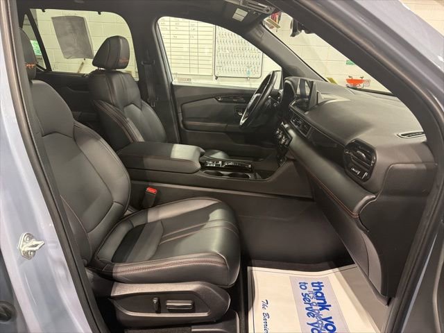 Used 2023 Honda Pilot TrailSport image 19