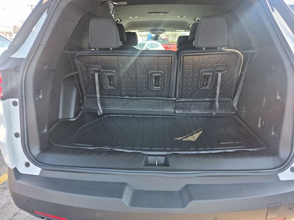 Certified 2023 Chevrolet Traverse LT FWD image 27
