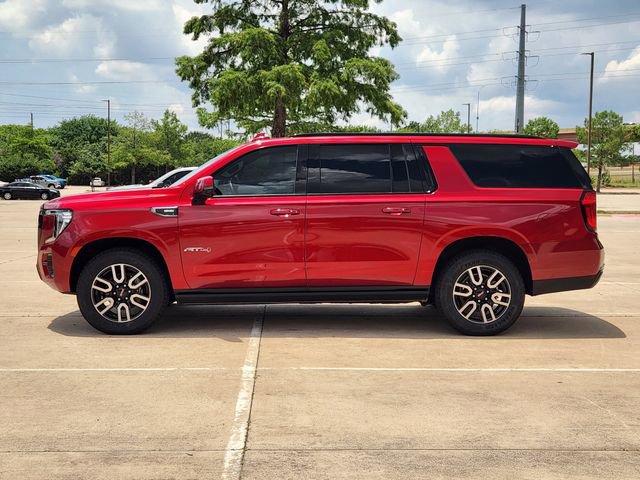 Used 2024 GMC Yukon XL AT4 w/ Technology Package AWD/4WD image 4
