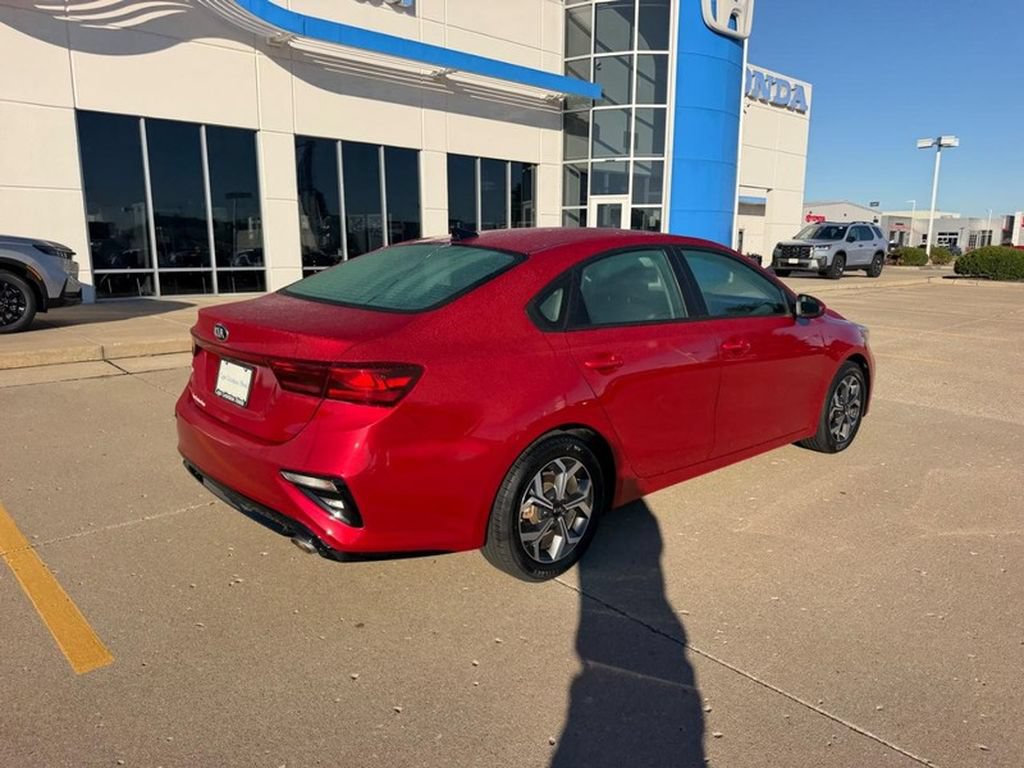 Used 2019 Kia Forte LXS FWD image 2