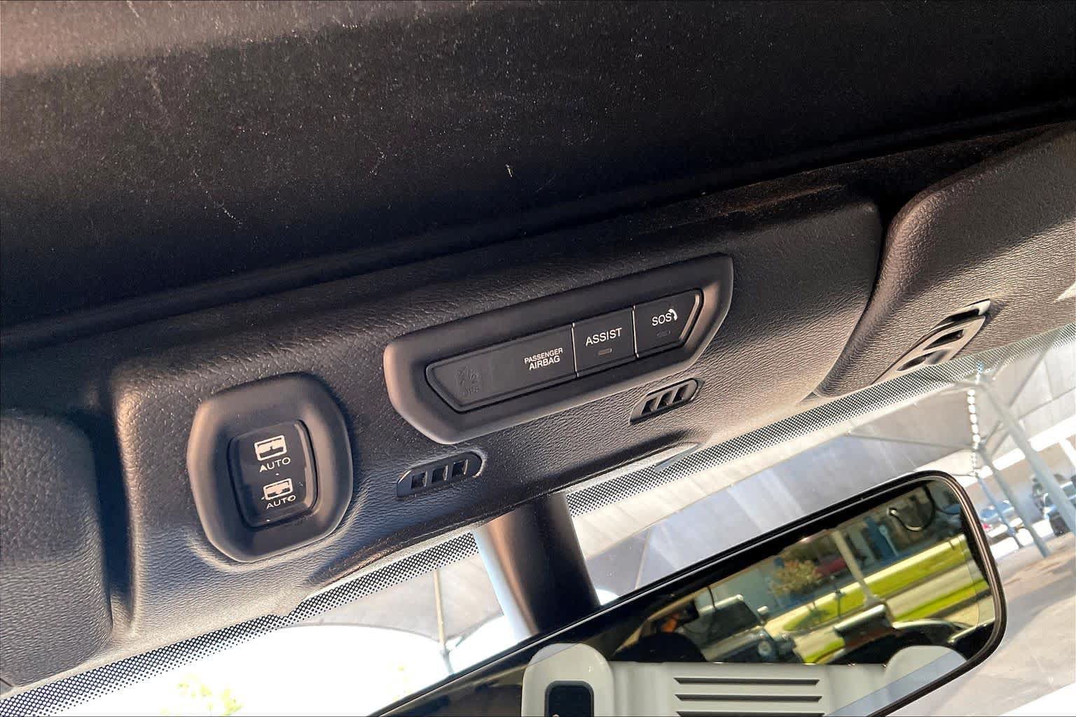 Used 2023 Jeep Wrangler Unlimited w/ Sun & Screen Package AWD/4WD image 31