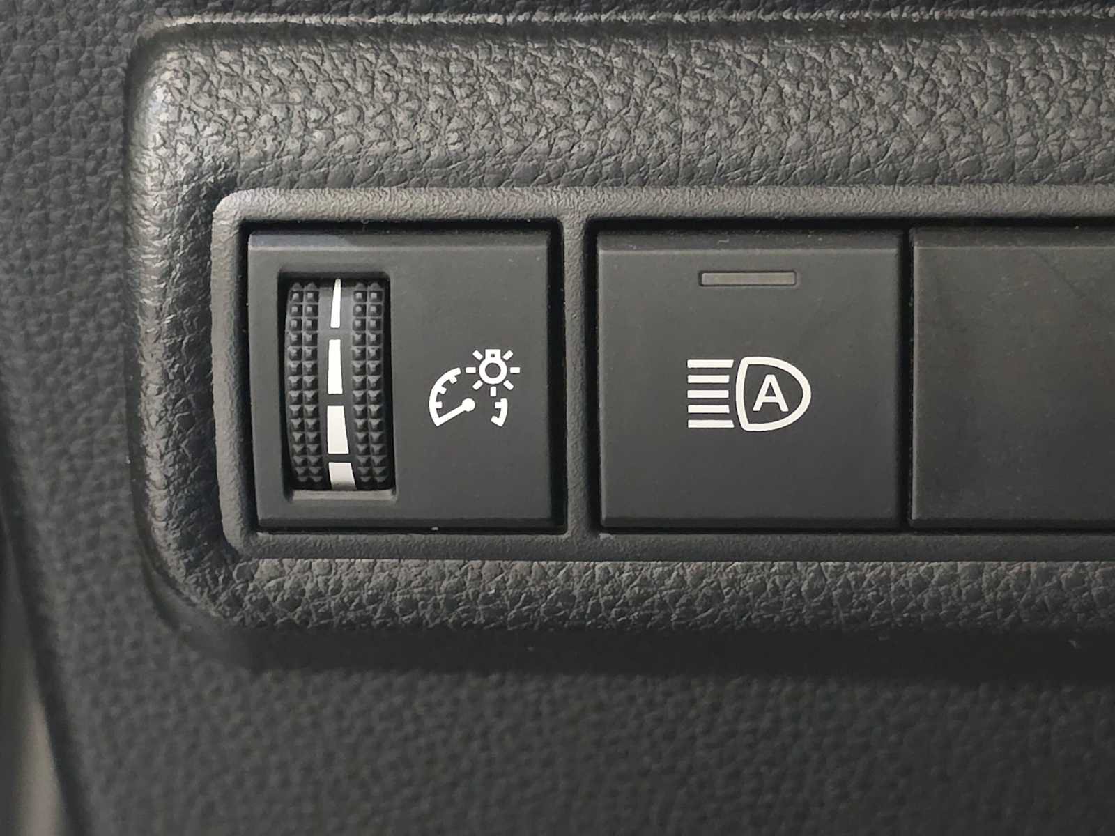 Certified 2025 Toyota Corolla LE w/ LE Premium Package FWD image 18